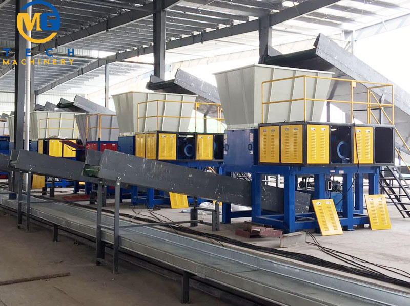 Single Shaft PP Jumbo Bag Shredder Machine With Coupler and Movable Hopper