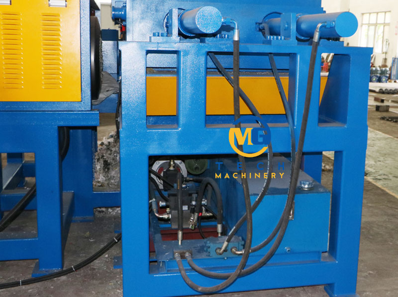 Single Shaft PP Jumbo Bag Shredder Machine With Coupler and Movable Hopper