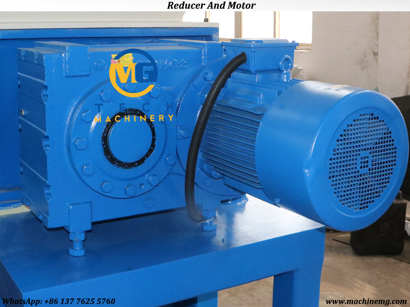 Double Shaft Shredder Machine For Shredding Solid Hard Plastic Waste