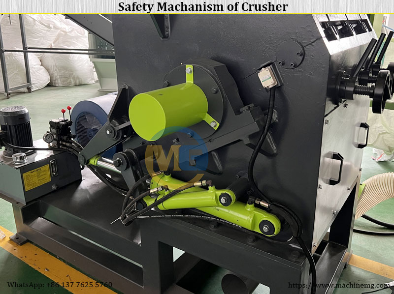 Plastic Bottle Grinder Machine For Grinding Plastic Bottles Drums Tanks