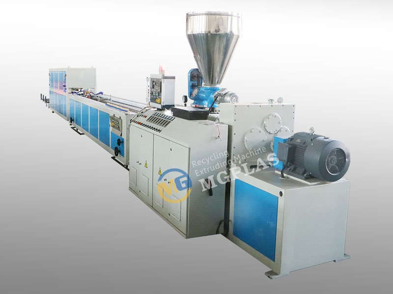 Efficient Wood Plastic PVC WPC Decking Production Line